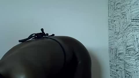 sweet_diva19 online show from 04-26-26, 02:37