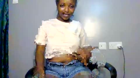 Snapshot of sweet_ebony001 chatting on 03-21-26, 06:11 sweet_ebony001 online show from 03-21-26, 06:11