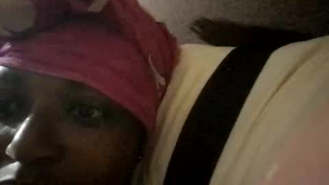 Snapshot of sweet_ebony001 chatting on 04-04-26, 01:04 sweet_ebony001 online show from 04-04-26, 01:04