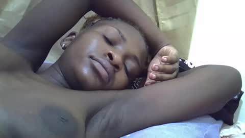 Snapshot of sweet_eldah chatting on 09-12-25, 05:51 Sweet eldah online show from 09-12-25, 05:51