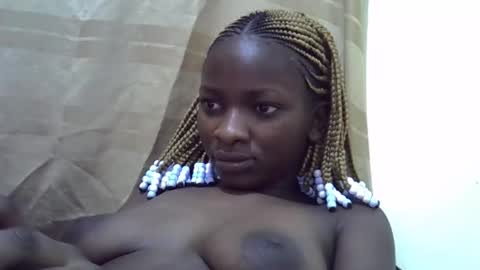 Snapshot of sweet_eldah chatting on 10-02-25, 09:22 Sweet eldah online show from 10-02-25, 09:22