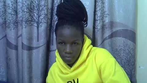 Snapshot of sweet_elisa001 chatting on 04-28-26, 02:27 Edah online show from 04-28-26, 02:27