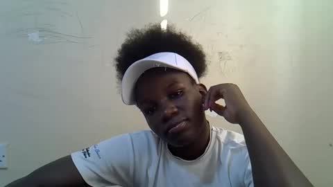 Snapshot of sweet_elisa001 chatting on 05-10-26, 01:05 Edah online show from 05-10-26, 01:05