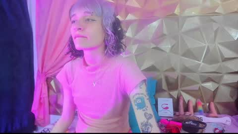  emmili  online show from 01-01-25, 12:11