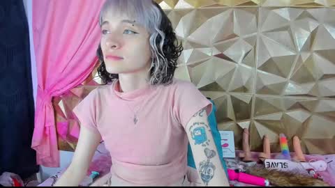  emmili  online show from 01-31-25, 12:18