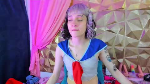  emmili  online show from 02-11-25, 12:05