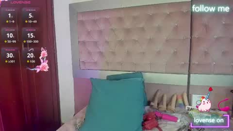  emmili  online show from 04-16-26, 12:28