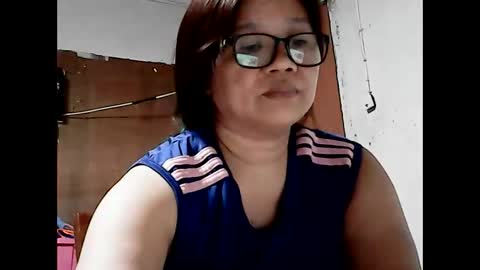 sweet_faye05 online show from 11-09-25, 11:08