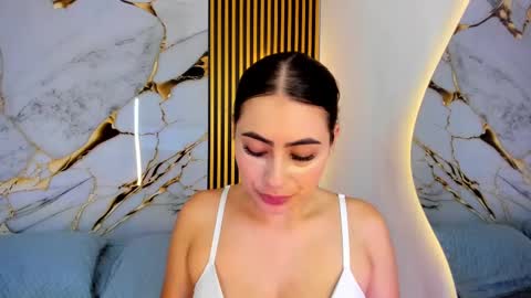 sweet_flame_ online show from 09-10-25, 07:25