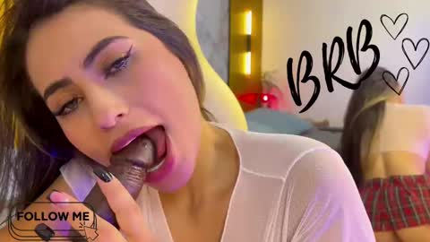 sweet_flame_ online show from 09-11-25, 07:25