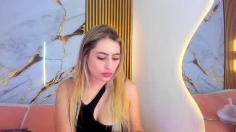 sweet_flame_ online show from 10-15-25, 07:25