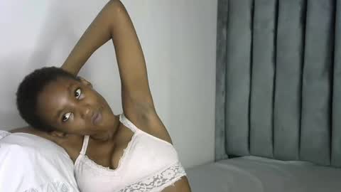 Snapshot of sweet_freaky chatting on 12-13-25, 07:53 sweet_freaky online show from 12-13-25, 07:53