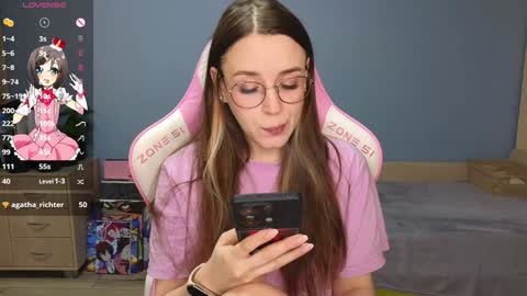 Alice online show from 12-25-24, 02:57