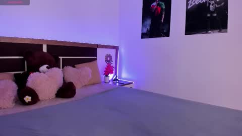 Snapshot of sweet_girl_next_door chatting on 10-09-25, 03:15 Alexia online show from 10-09-25, 03:15