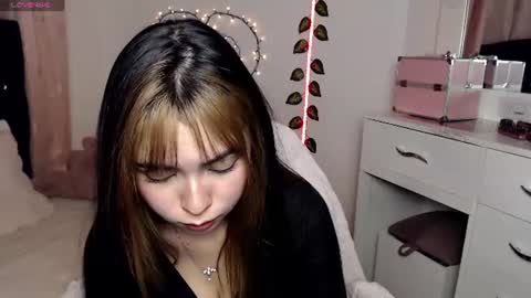Hannah online show from 06-11-26, 02:53
