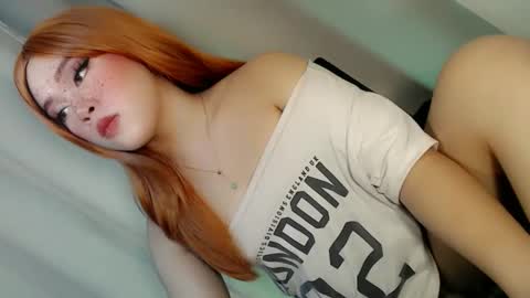 Snapshot of sweet_honeylove chatting on 06-04-26, 02:17 Anisha online show from 06-04-26, 02:17