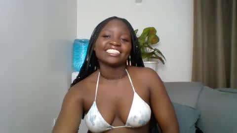 Snapshot of sweet_jenica chatting on 05-18-26, 04:07 ESTHER NEEMA online show from 05-18-26, 04:07