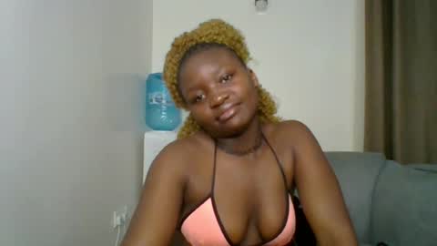 Snapshot of sweet_jenica chatting on 06-12-26, 04:55 ESTHER NEEMA online show from 06-12-26, 04:55