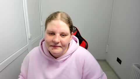 Snapshot of sweet_karla_la chatting on 05-21-26, 07:15 Karla online show from 05-21-26, 07:15