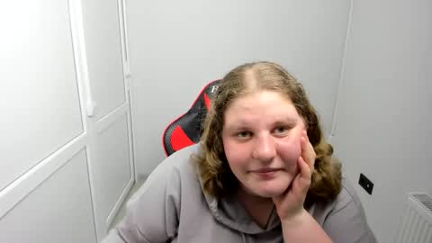 Snapshot of sweet_karla_la chatting on 05-26-26, 02:24 Karla online show from 05-26-26, 02:24