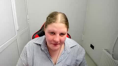Snapshot of sweet_karla_la chatting on 06-01-26, 01:57 Karla online show from 06-01-26, 01:57