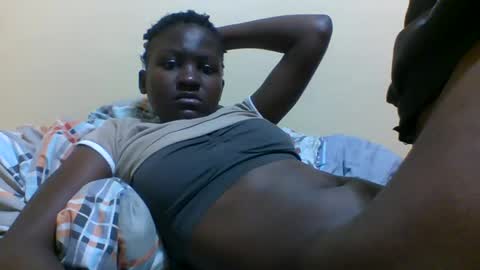 Snapshot of sweet_katrina2 chatting on 03-03-25, 06:55 millarn online show from 03-03-25, 06:55