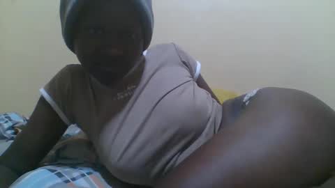 Snapshot of sweet_katrina2 chatting on 03-04-25, 10:46 millarn online show from 03-04-25, 10:46