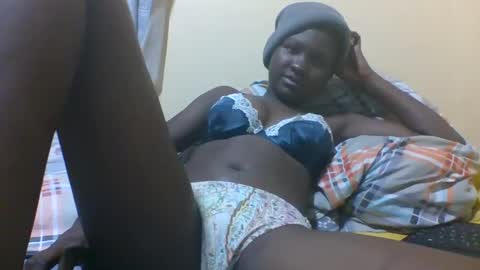 Snapshot of sweet_katrina2 chatting on 03-07-25, 07:27 millarn online show from 03-07-25, 07:27