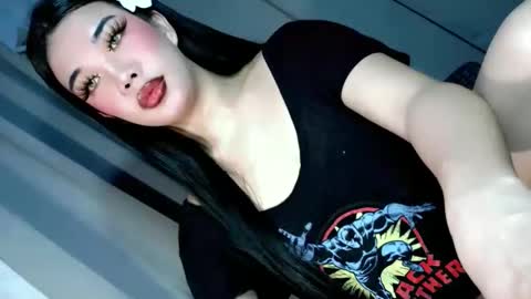 sweet_katrina69 online show from 12-18-25, 10:32