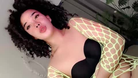 sweet_katrina69 online show from 02-05-26, 06:40