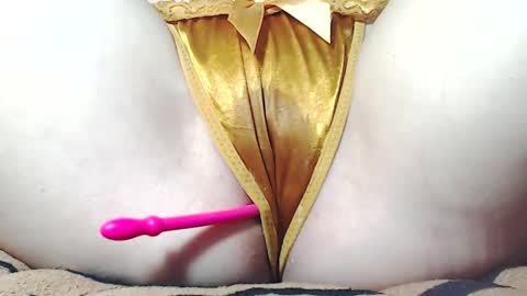 Kitten online show from 05-26-26, 06:42
