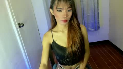 sweet_kyliexx online show from 06-13-26, 06:00