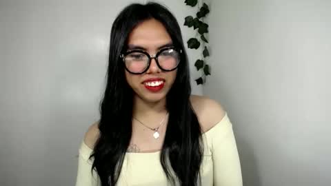 Snapshot of sweet_kyline69 chatting on 11-21-25, 04:33 sweet_kyline69 online show from 11-21-25, 04:33