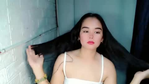 LAIKA online show from 12-21-25, 01:57