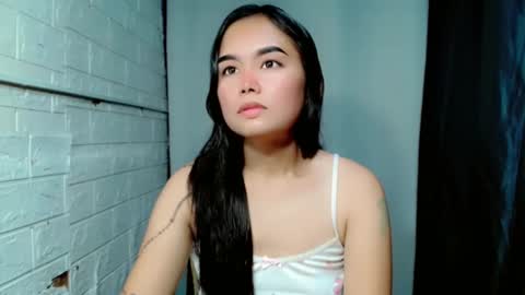 Snapshot of sweet_laika chatting on 05-10-26, 02:39 LAIKA online show from 05-10-26, 02:39