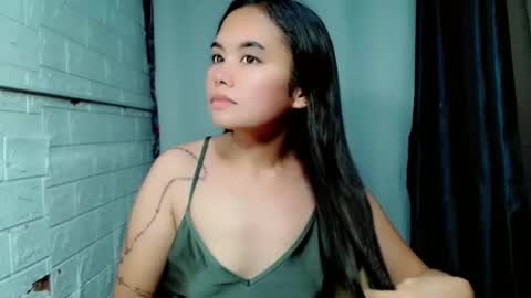 Snapshot of sweet_laika chatting on 05-11-26, 02:17 LAIKA online show from 05-11-26, 02:17