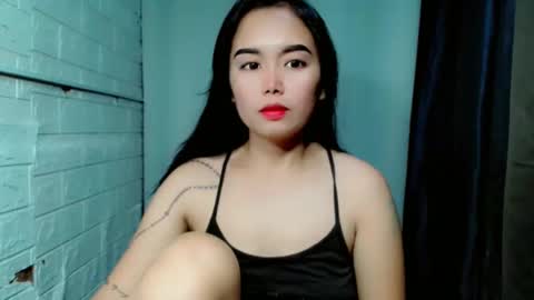 Snapshot of sweet_laika chatting on 05-18-26, 03:57 LAIKA online show from 05-18-26, 03:57