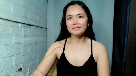Snapshot of sweet_laika chatting on 05-23-26, 04:39 LAIKA online show from 05-23-26, 04:39