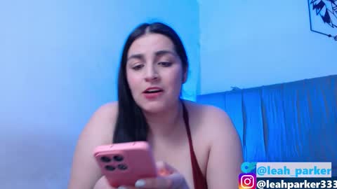 Snapshot of sweet_leah33 chatting on 09-19-25, 01:40 Leah online show from 09-19-25, 01:40