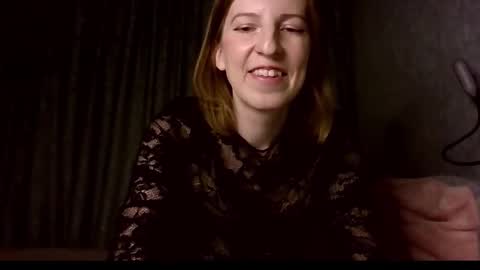 sweet_lilbunny online show from 12-17-25, 03:51