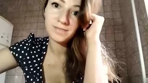 Snapshot of sweet_lilgirl_x chatting on 03-03-25, 09:11 Anna online show from 03-03-25, 09:11