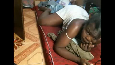 sweet_lilianah online show from 04-28-26, 04:06