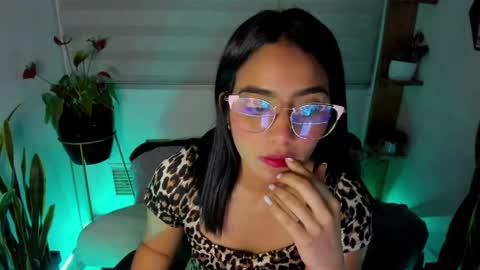 Lina online show from 04-10-26, 01:00