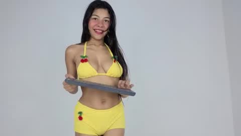 Snapshot of sweet_litle chatting on 05-25-26, 02:50 sweet_litle online show from 05-25-26, 02:50