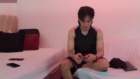 Mia online show from 05-17-26, 12:12