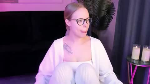 Lucy online show from 02-23-26, 06:22