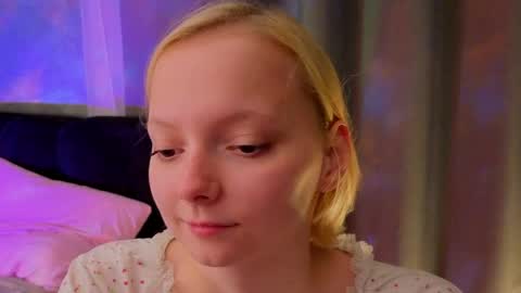 Lana online show from 05-10-26, 05:07