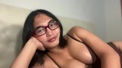 Snapshot of sweet_mariax chatting on 04-17-26, 11:30 Maria Stella online show from 04-17-26, 11:30