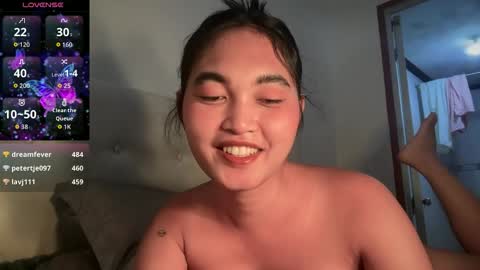 Snapshot of sweet_mariax chatting on 05-22-26, 02:01 Maria Stella online show from 05-22-26, 02:01