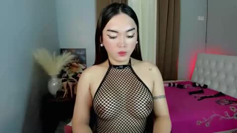 sweet_marie21 online show from 04-25-26, 07:55